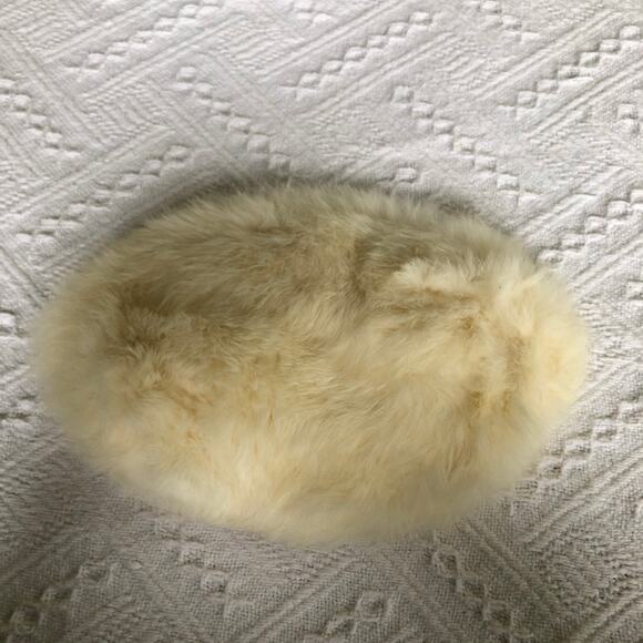 Vintage Fur Pillbox Hat Cream White Union Made USA Small 50s 60s Winter Bridal - Picture 2 of 5